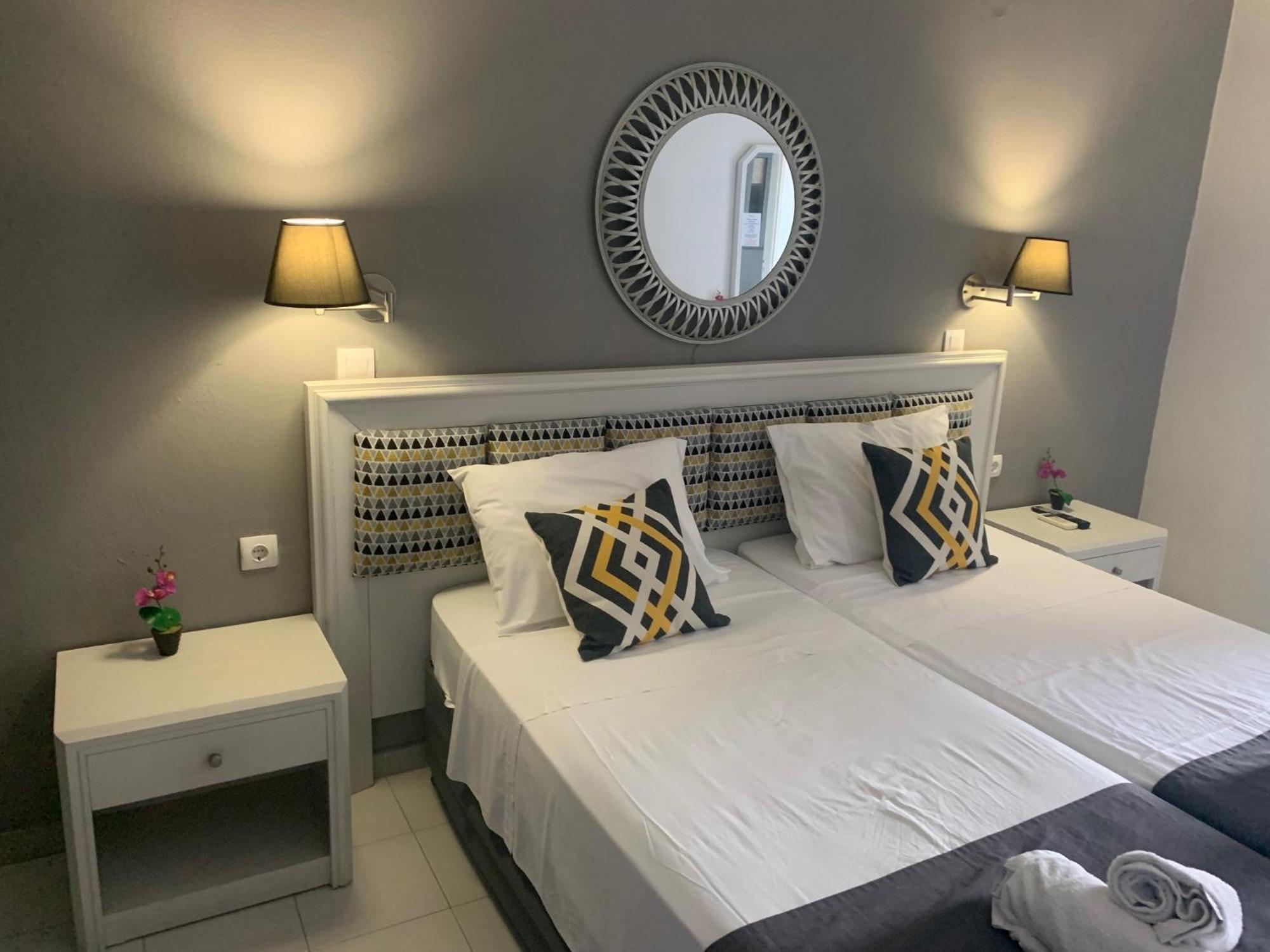 Отель Alkyonides Boutique 3*