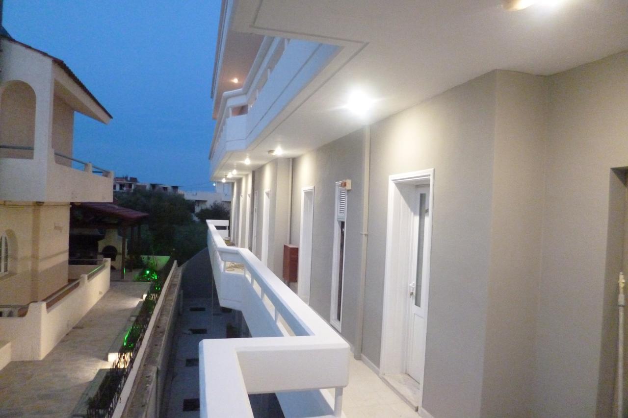 Отель Alkyonides Boutique 3*
